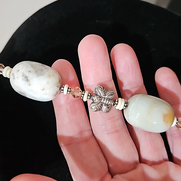 Bead and crystal statement necklace - Picture 5 of 8